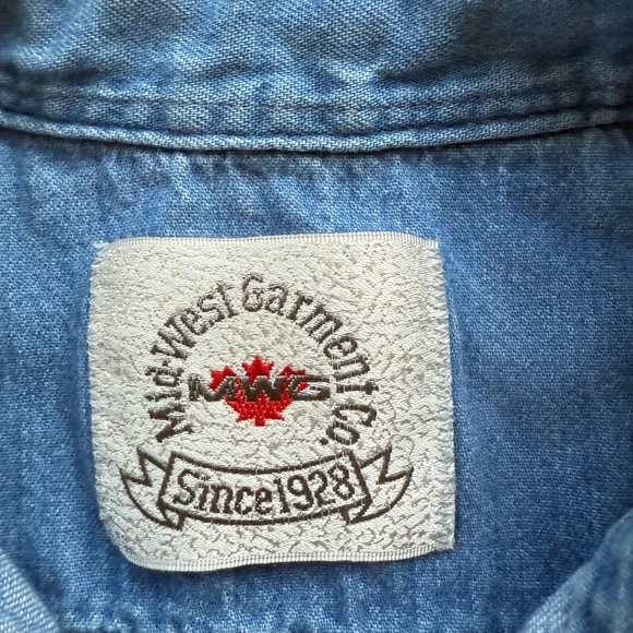 Vintage Christmas Embroidered Denim Button-Up Shirt - Picture 6 of 6